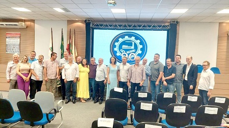 No dia 07 de Maio, O SINSEB esteve representado pela Presidente Tânia Mara Vieira Pompermayer na comemoração de 90 anos do SINTRAFITE - Sindicato dos.